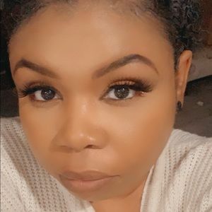 Meet your Posher, Ella